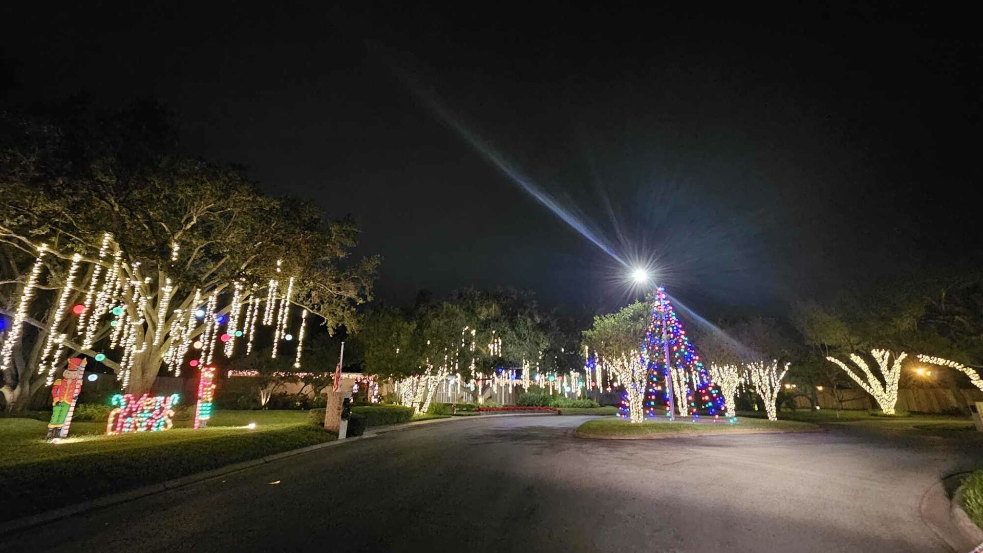 McAllen Christmas Light & Holiday Map